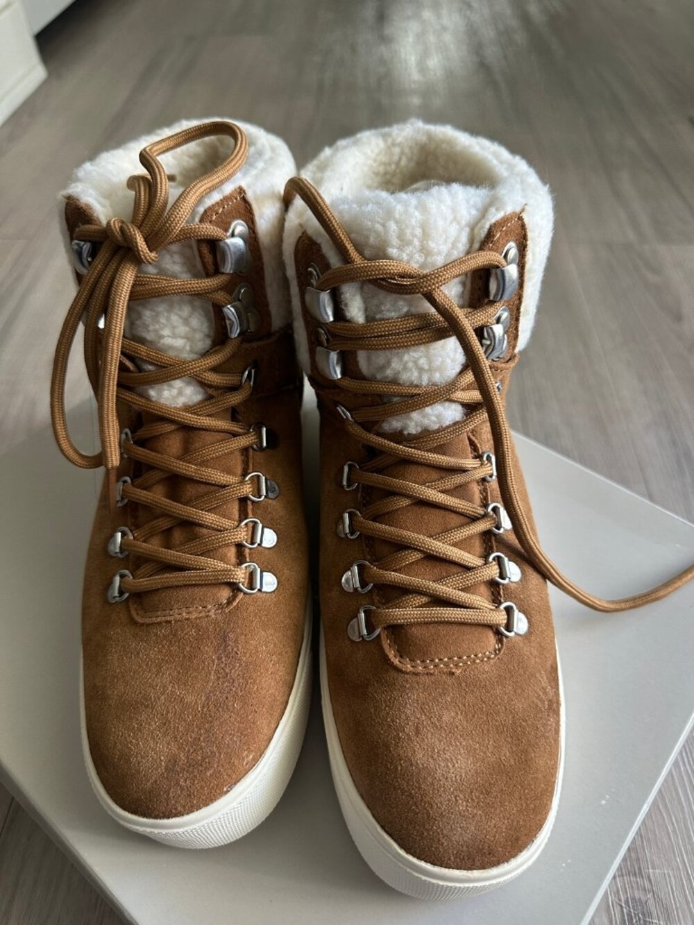 NEW Marc Fisher Darlen Winter Boots 6M | Tan Faux Fur Lace-Up | Cozy